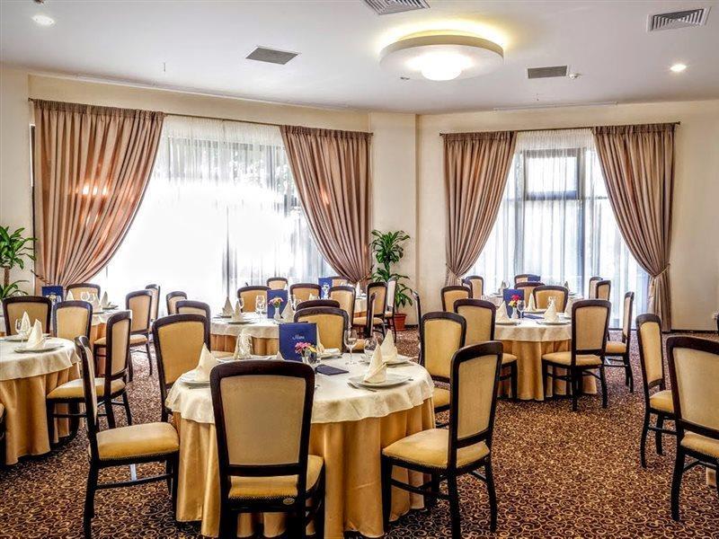 Hotel Expocenter 4*